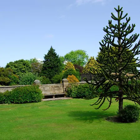 Dunsley Hall