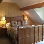 Dunsley Hall منزل ريفي