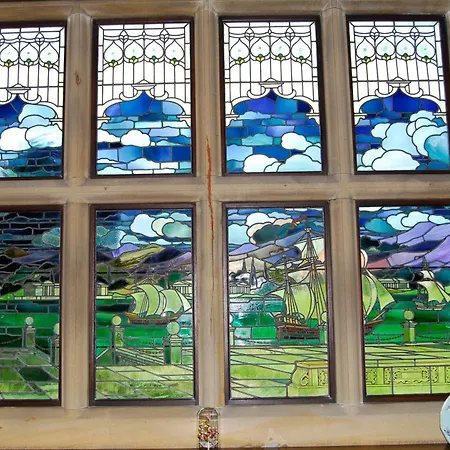 Dunsley Hall ويتبي