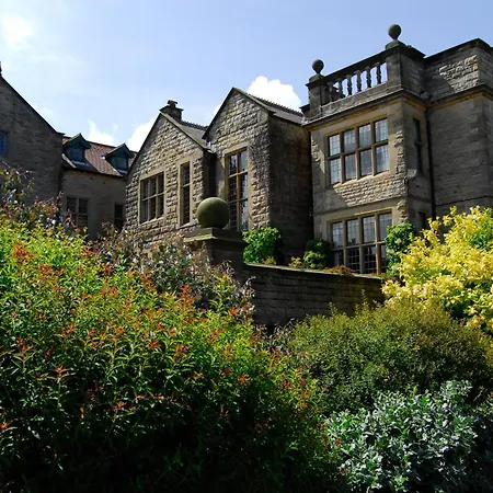 Dunsley Hall ويتبي