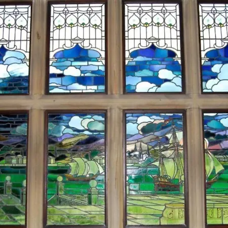 Dunsley Hall * Whitby